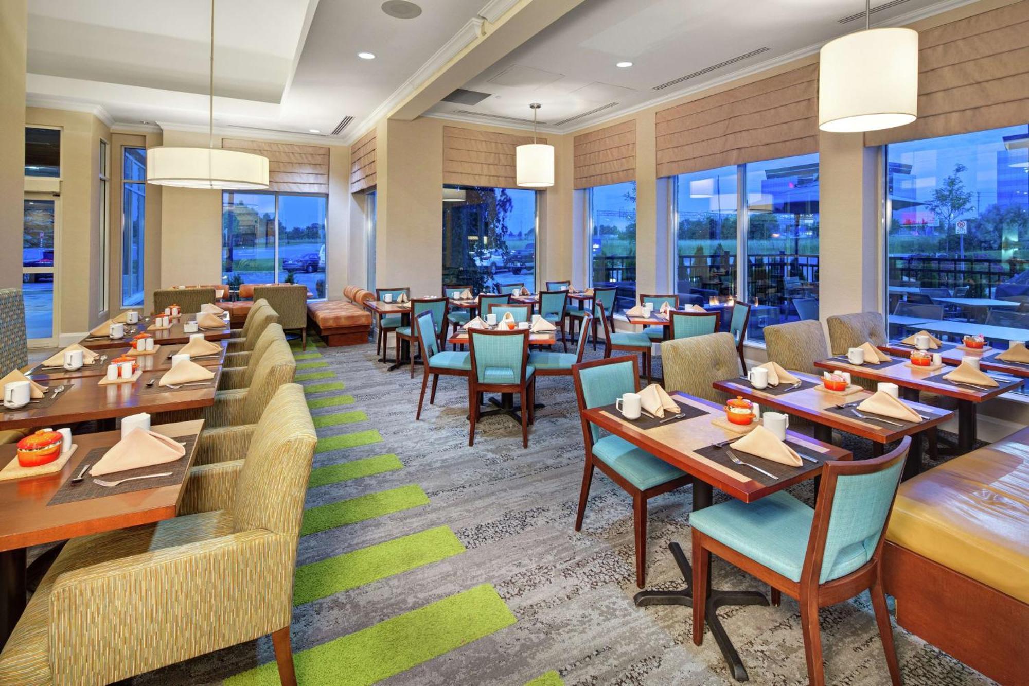 Hilton Garden Inn Toronto-Оуквил Екстериор снимка