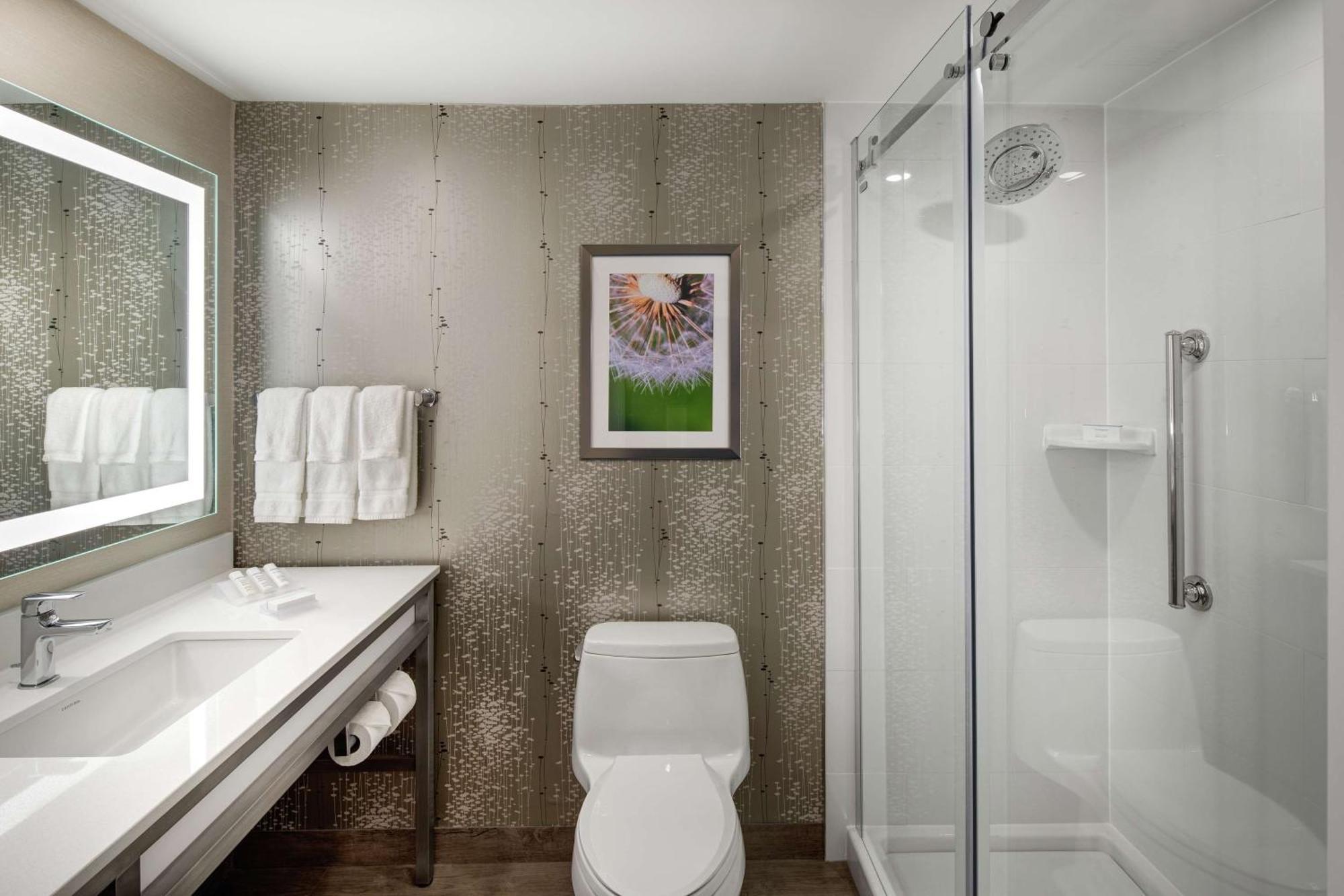 Hilton Garden Inn Toronto-Оуквил Екстериор снимка