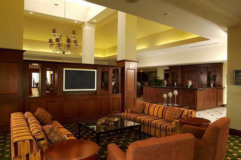 Hilton Garden Inn Toronto-Оуквил Интериор снимка