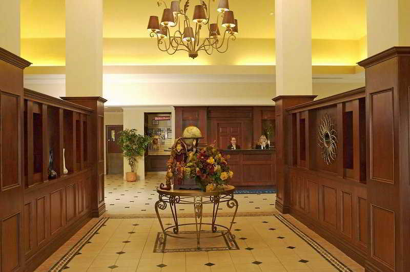 Hilton Garden Inn Toronto-Оуквил Екстериор снимка