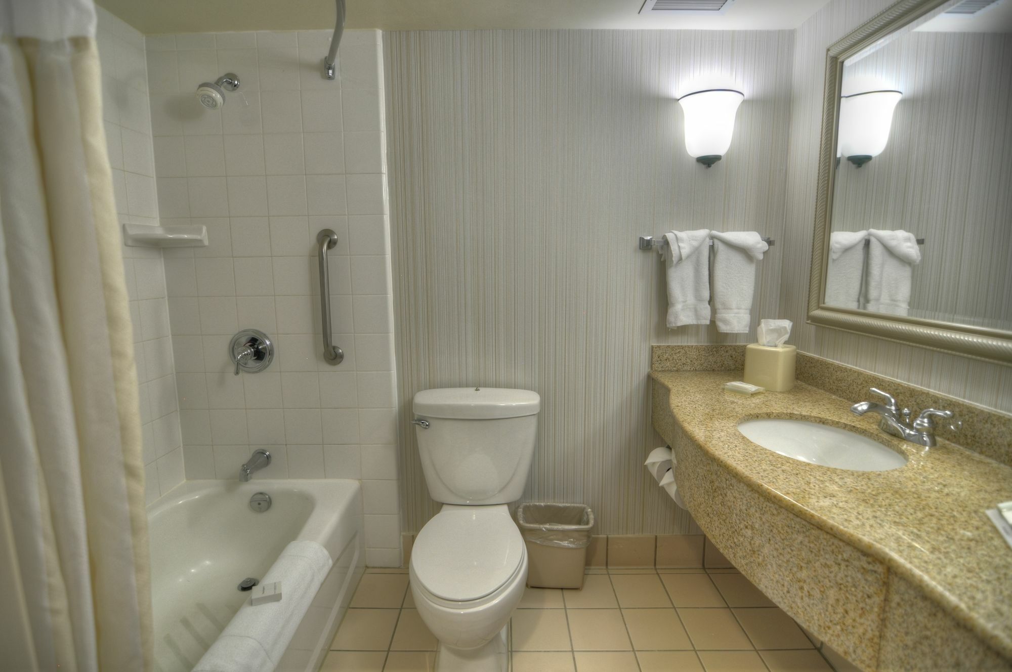Hilton Garden Inn Toronto-Оуквил Екстериор снимка