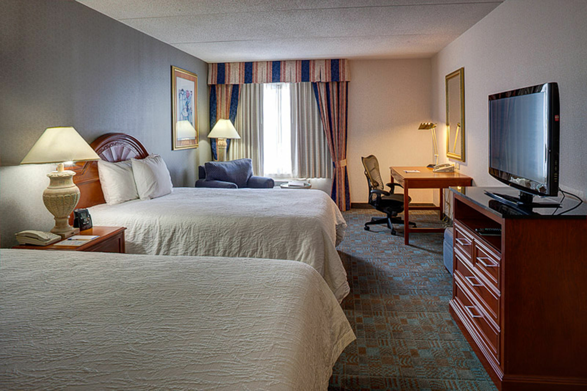 Hilton Garden Inn Toronto-Оуквил Екстериор снимка