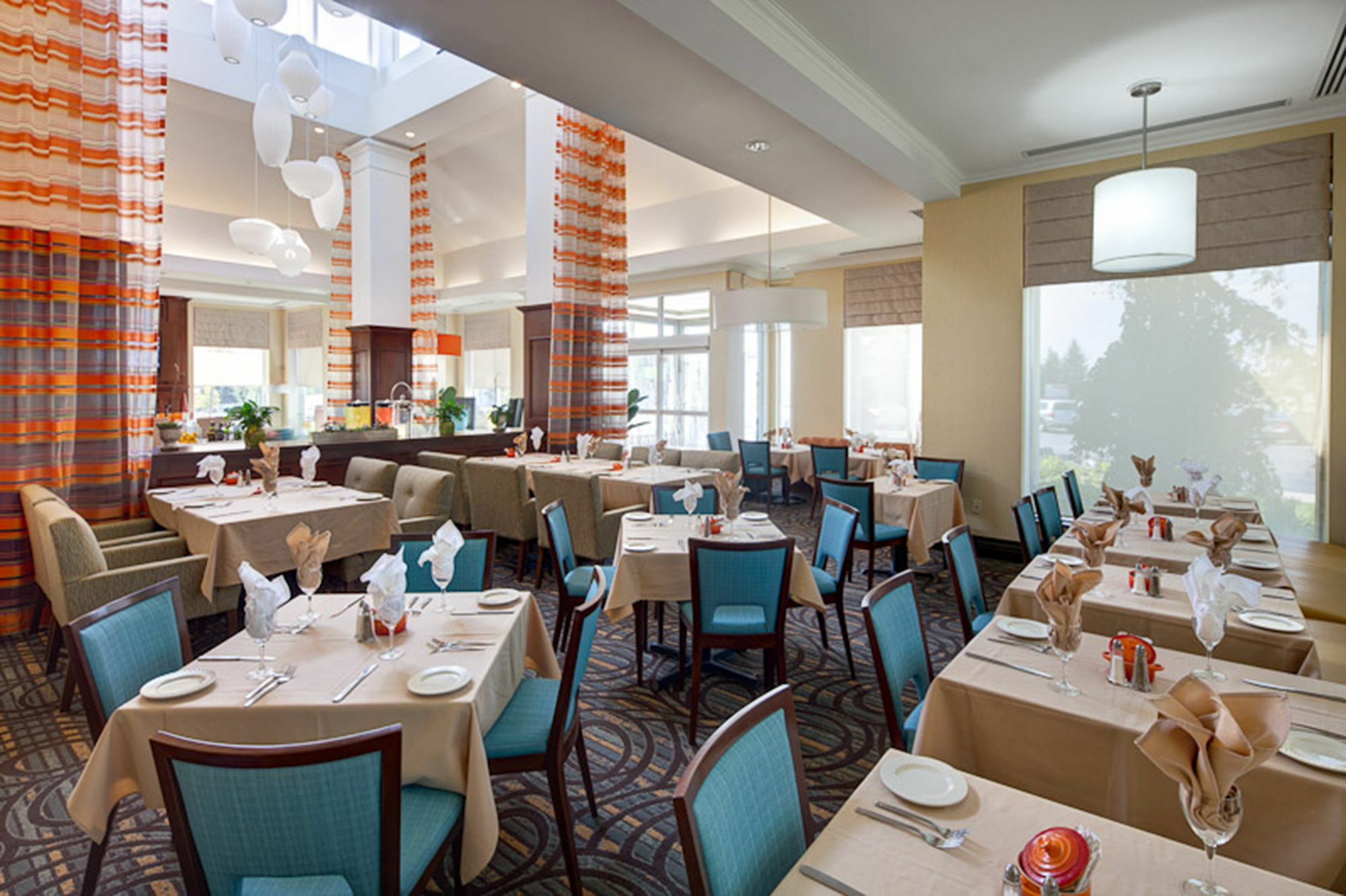Hilton Garden Inn Toronto-Оуквил Екстериор снимка